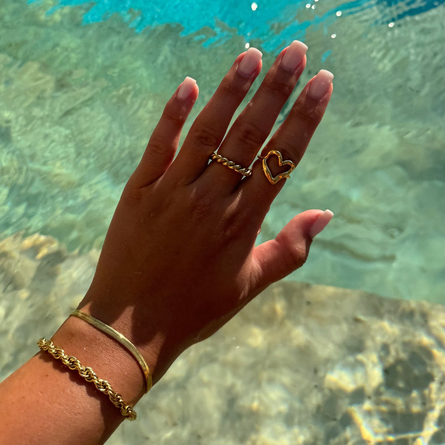 Twist Ring