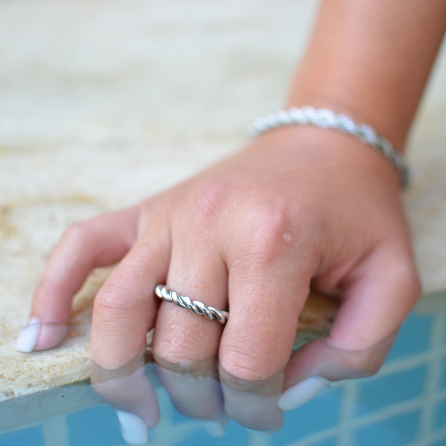 Twist Ring