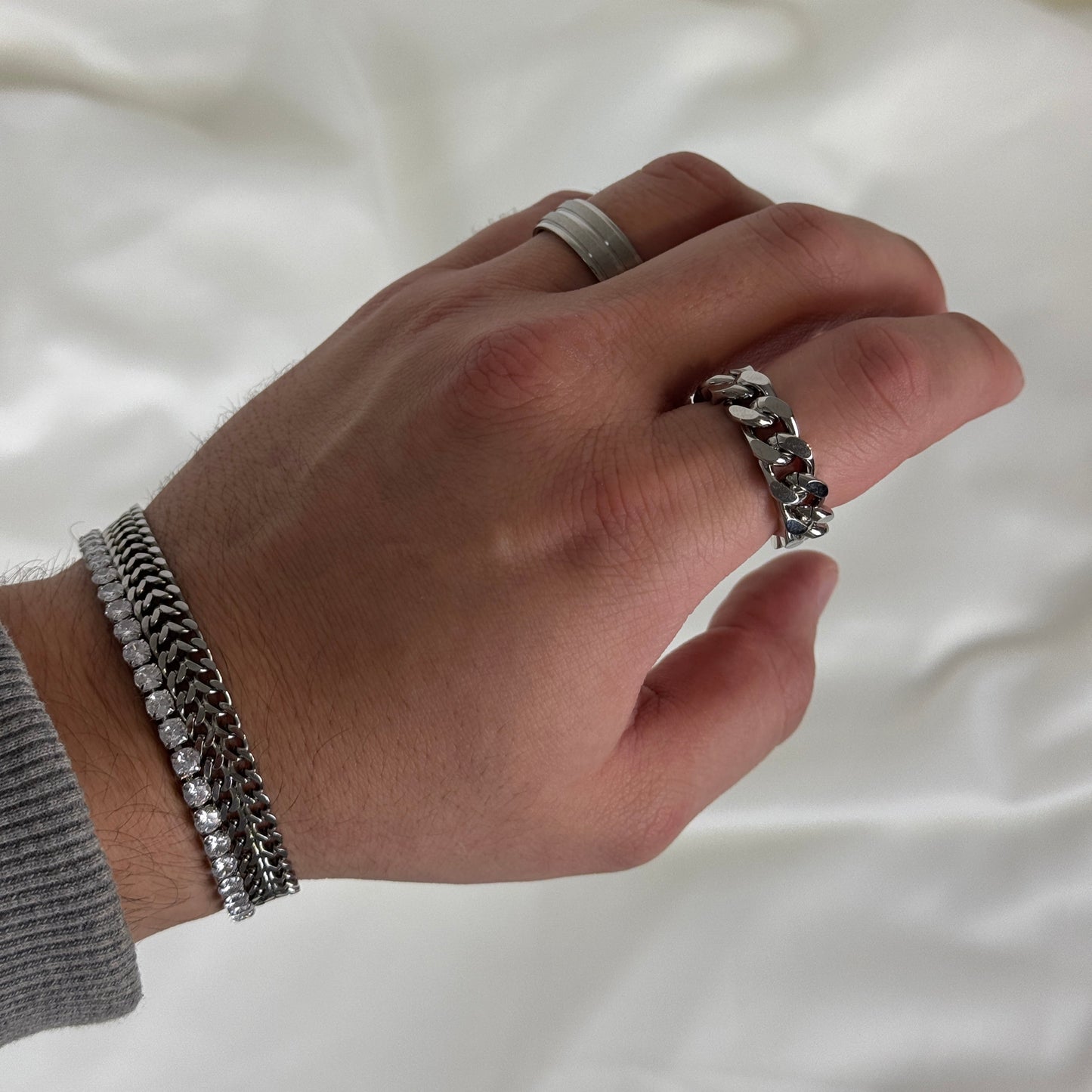 Knight Ring